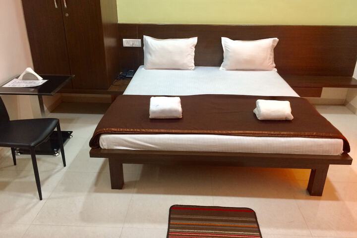 Room 8 of 53