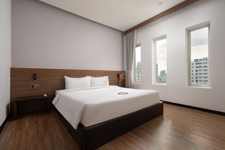 Room 30 of 96
