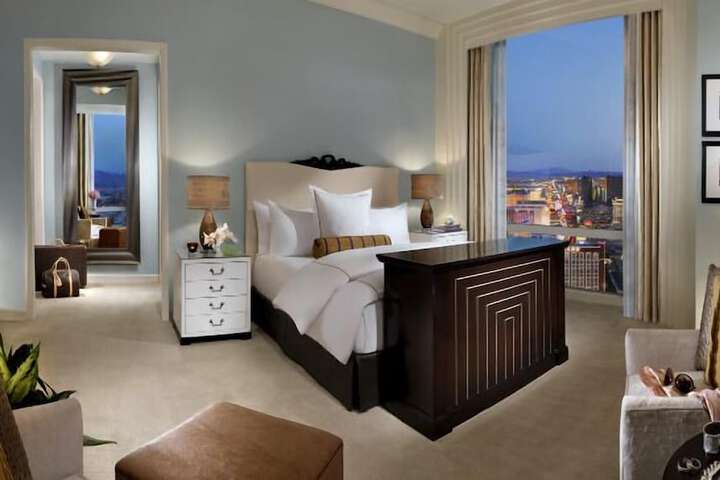 Room 6 of 44