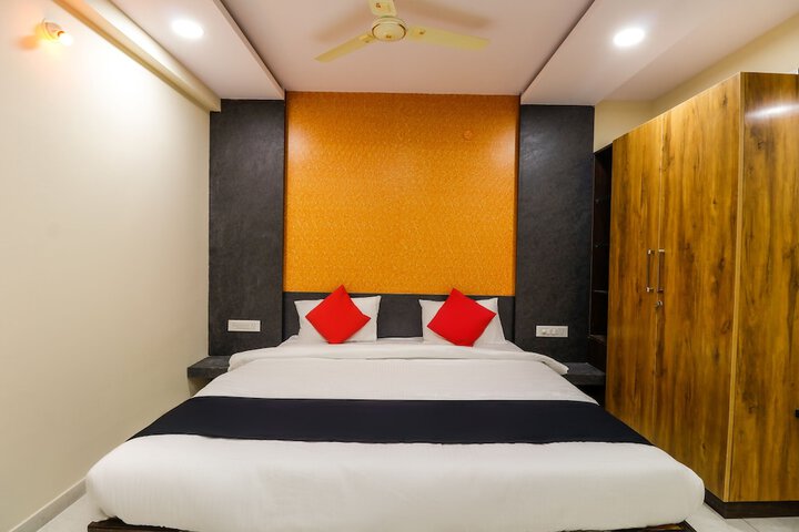 Room 11 of 22