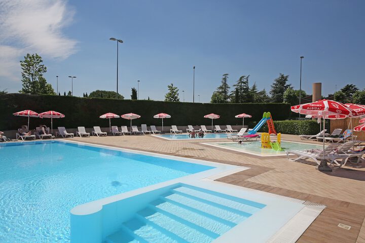 Pool Hotel