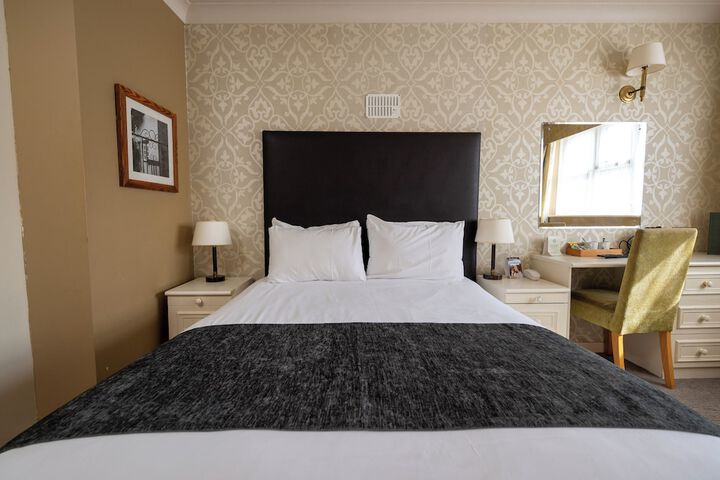 Room 12 of 49