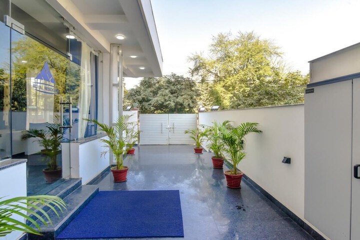 Terrace/Patio 24 of 43