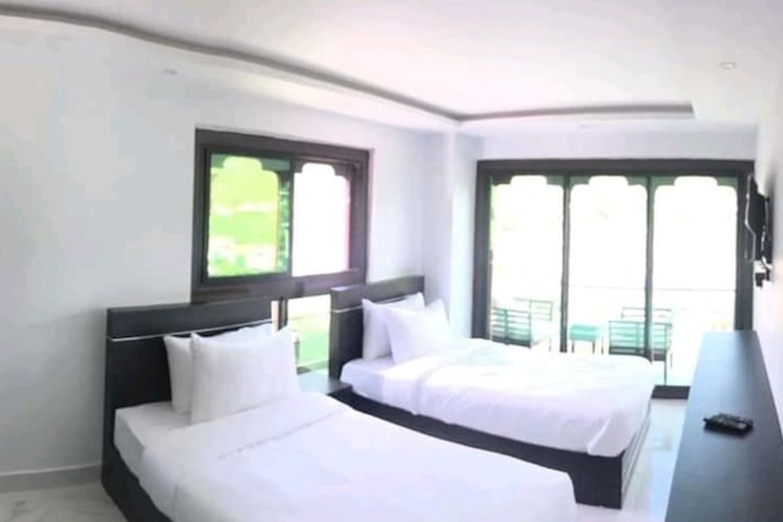 Room 3 of 18
