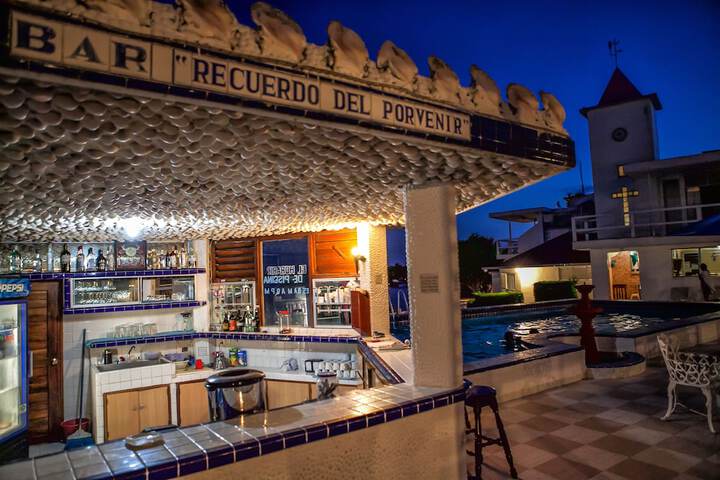 Snack bar