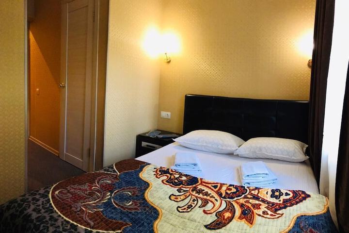 Room 4 of 35