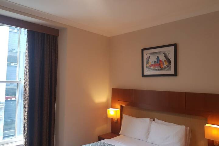 Room 12 of 62
