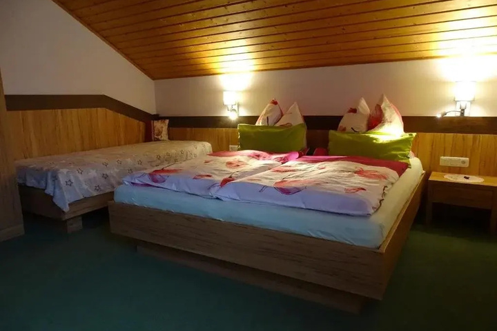 FERIENWOHNUNG HIERZEGGER