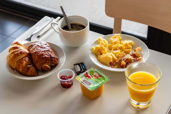 Breakfast buffet