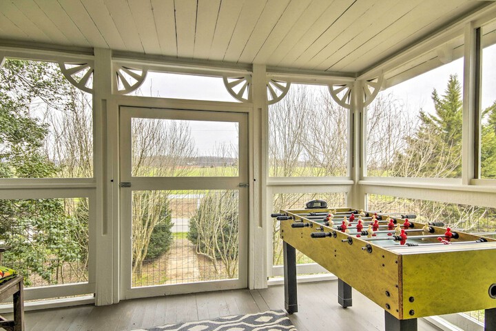 Historic Farmhouse w / Chefs Kitchen Near Wineries