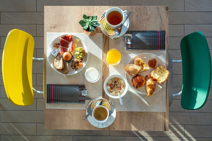 Breakfast area
