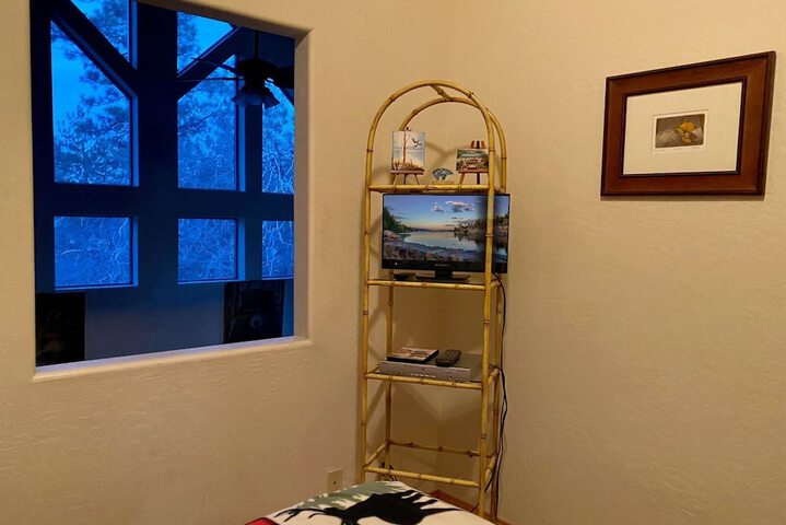 Room 1 of 6