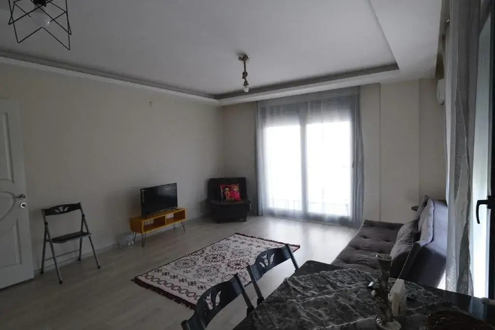 Room 4 of 7