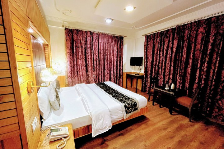 Room 8 of 43