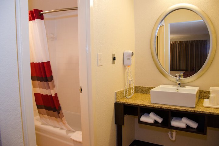 Deluxe 2 Double Beds (6 of 10)