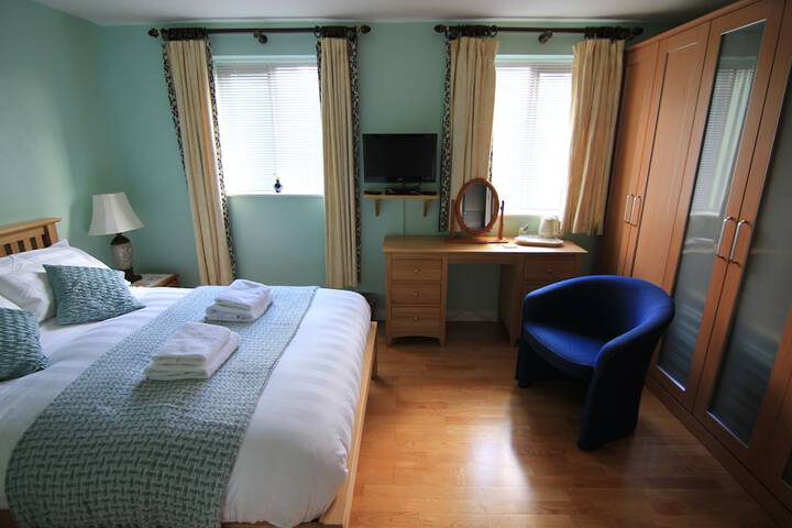 Room 2 of 22