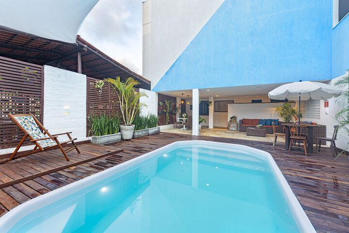 Pool 51 of 75