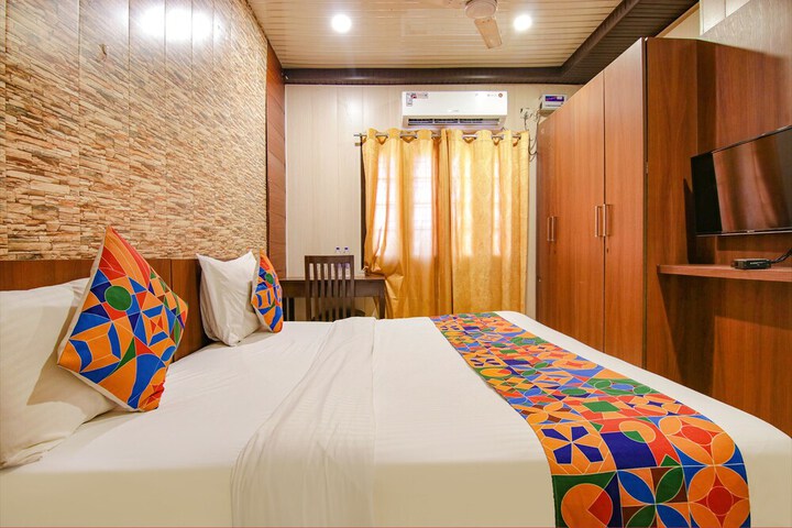Room 15 of 29