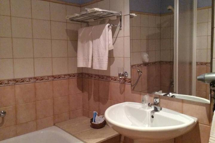 Room 12 of 31