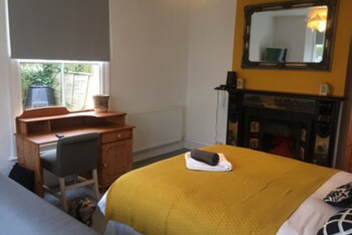 Room 13 of 40