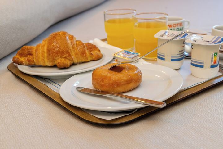 Breakfast/Coffee Service 78 of 79