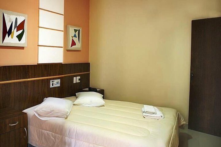 Room 6 of 20