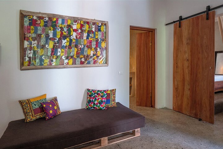 Room 34 of 89