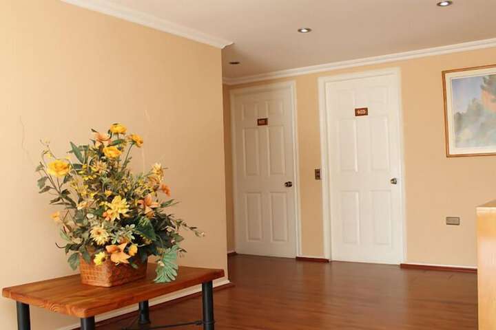 Ballroom/Hall 34 of 36
