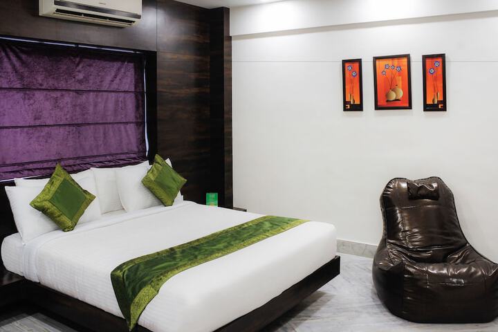 Room 12 of 34