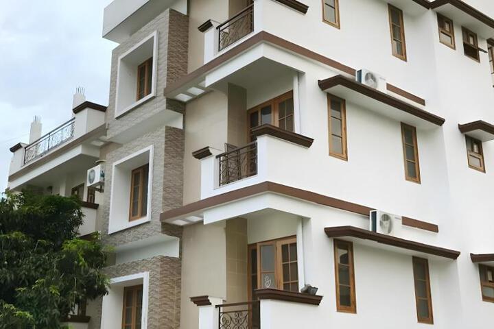 HARI SHARANAM HOME STAY