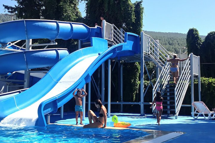 Pool 19 of 51