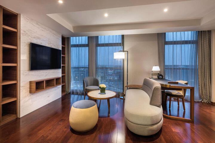 Room 56 of 61