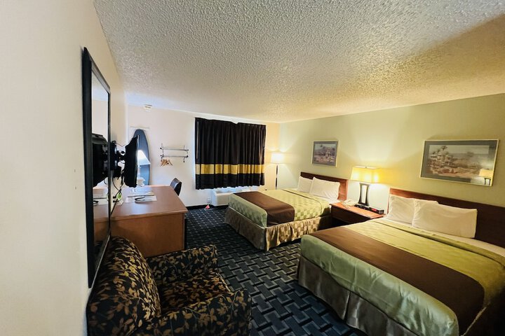 Room 13 of 46