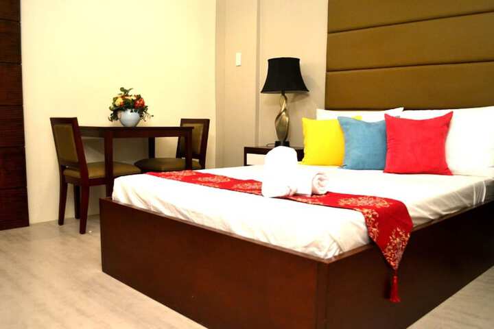Room 2 of 20