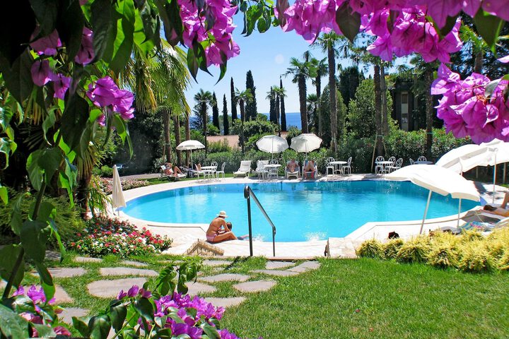 Pool Hotel