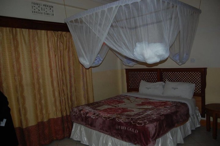 Room 3 of 11