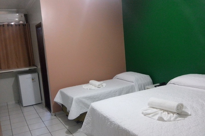 Room 10 of 52