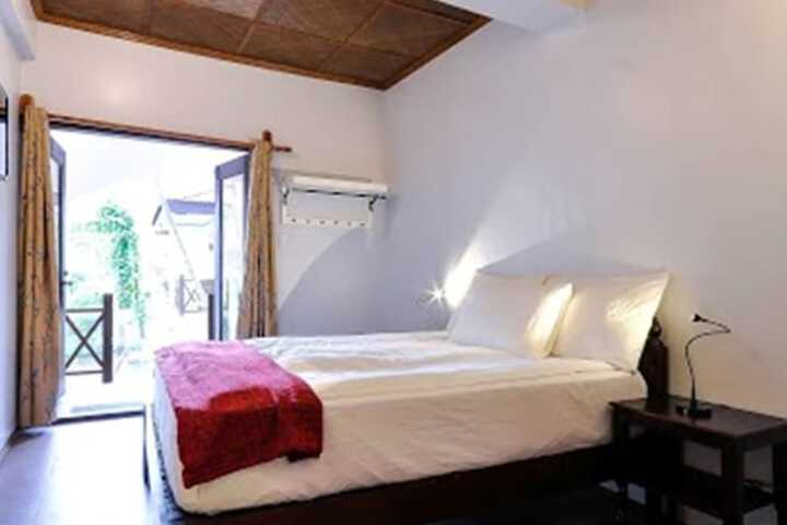 Room 28 of 167
