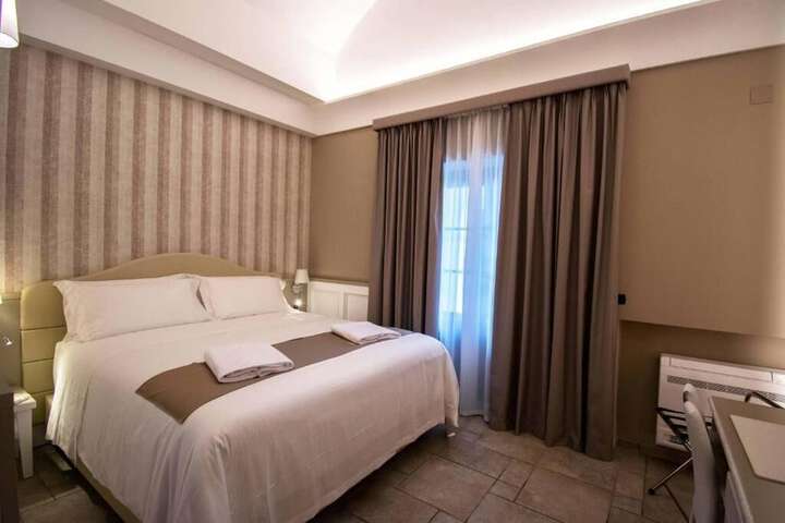 Room 7 of 53