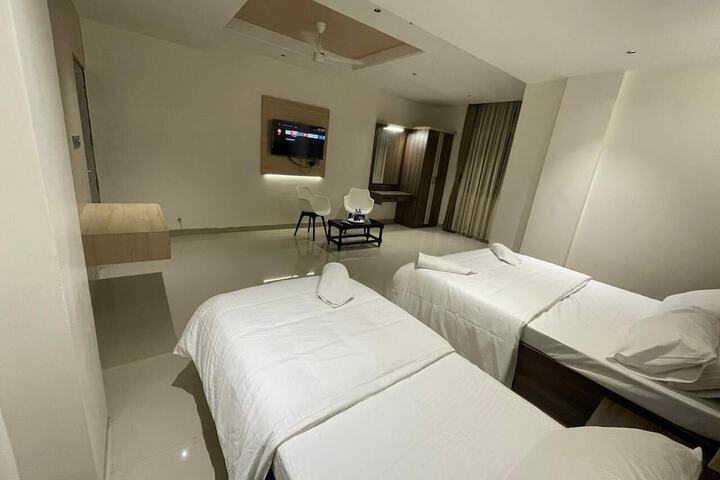 Room 15 of 23