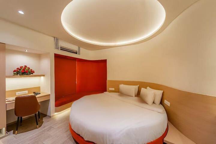 Room 17 of 25
