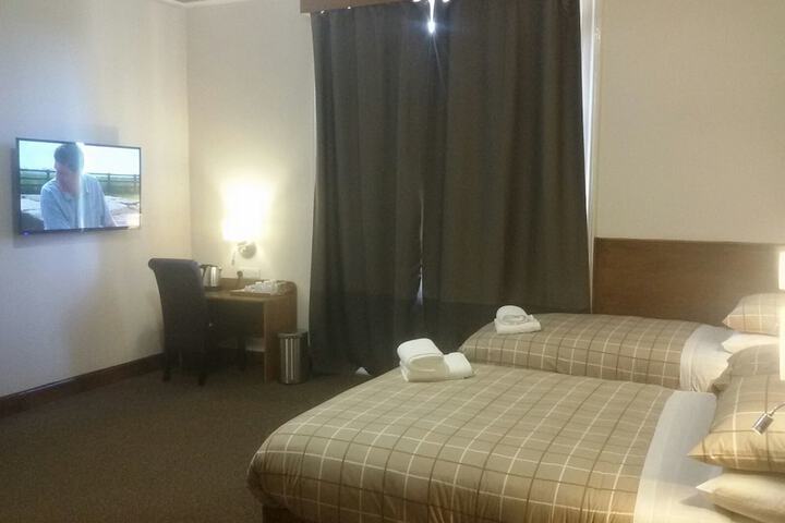 Room 6 of 26