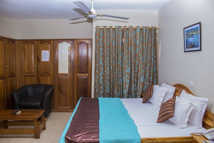 Room 12 of 35