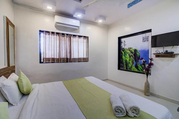 Room 8 of 22