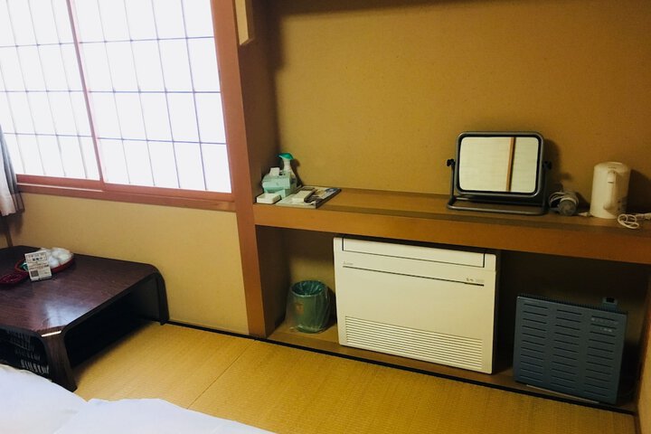 Room 19 of 33
