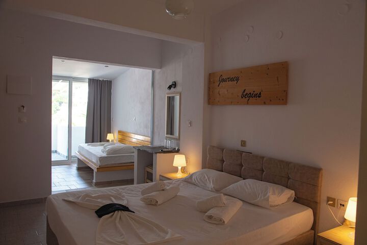 Room 44 of 73