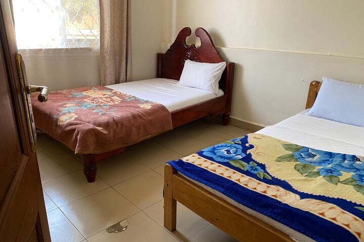 Room 12 of 20