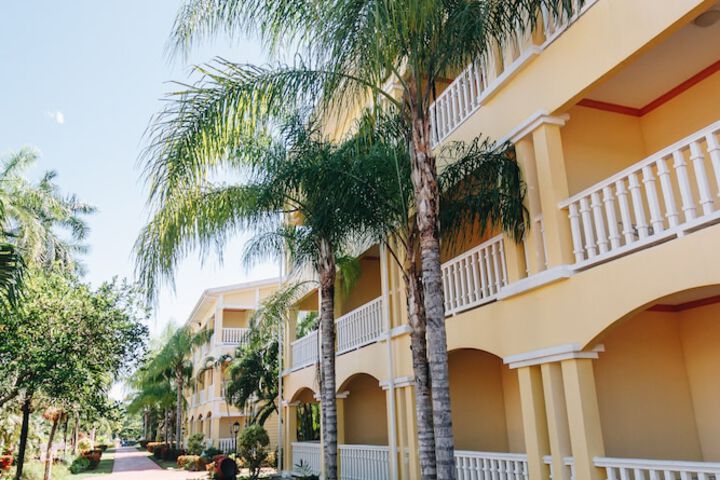 Hotel 75 of 81