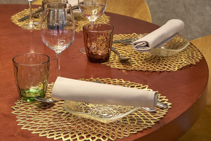 Dining 33 of 44