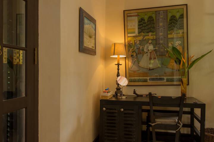 Room 7 of 80